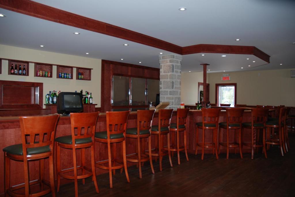 Auberge Le Cabanon Saint Zenon Ngoại thất bức ảnh
